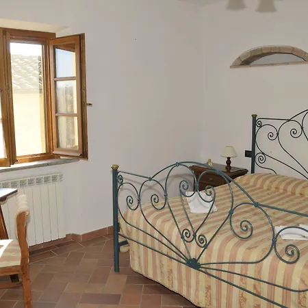 Renai E Monte Фермерский дом *